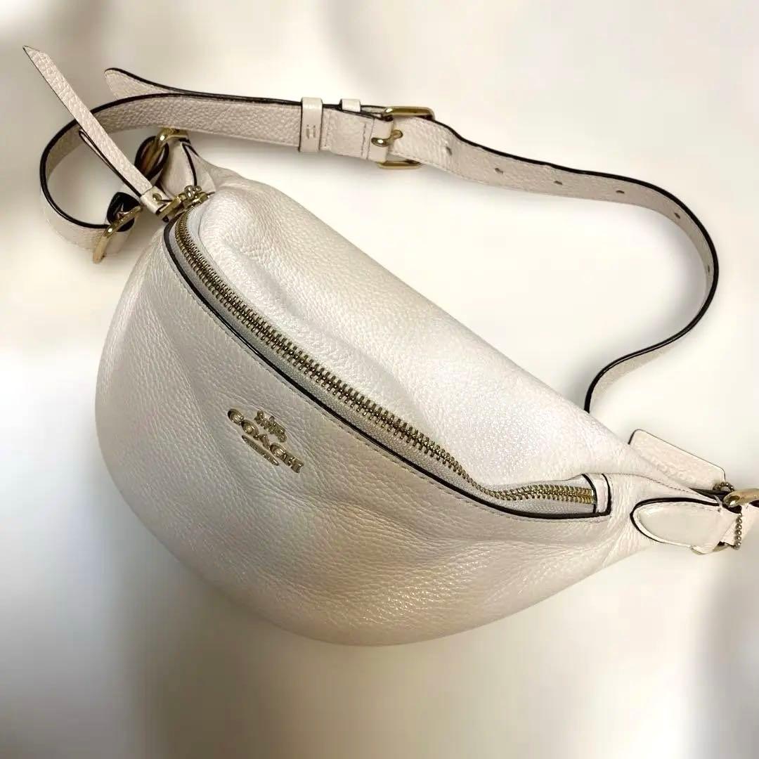 COACH ホワイトレザー ボディバッグ