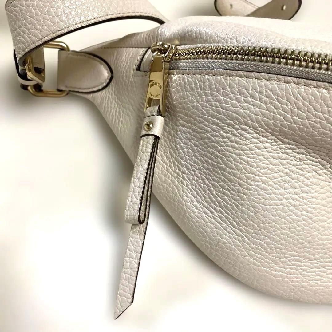 COACH ホワイトレザー ボディバッグ