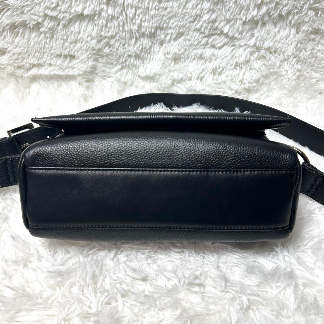 【極美品・未使用級】BEARDSLEY 2way レザーボディバッグ ブラック