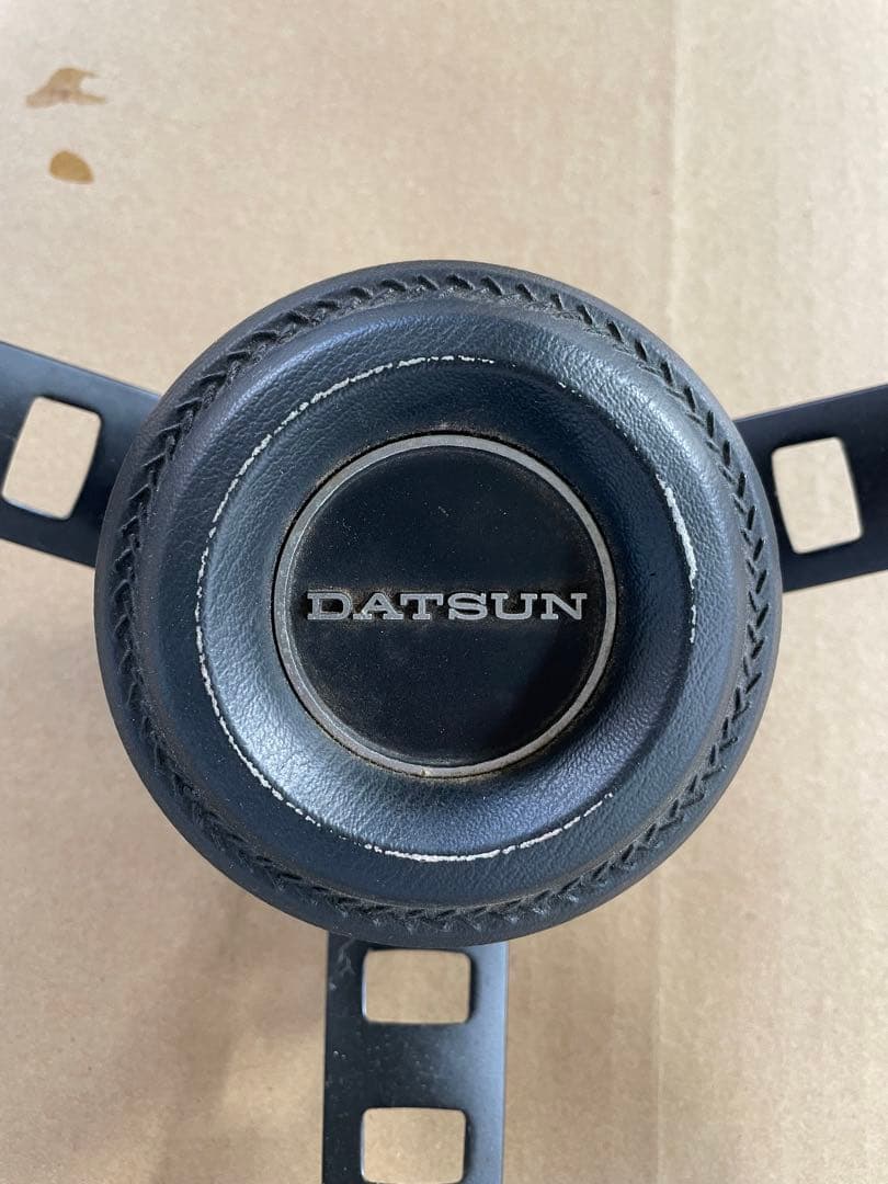 ダットサン　ハンドル　値引き対応可