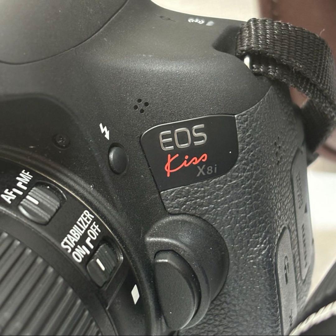 Canon EOS KISS X8i Wズームキット