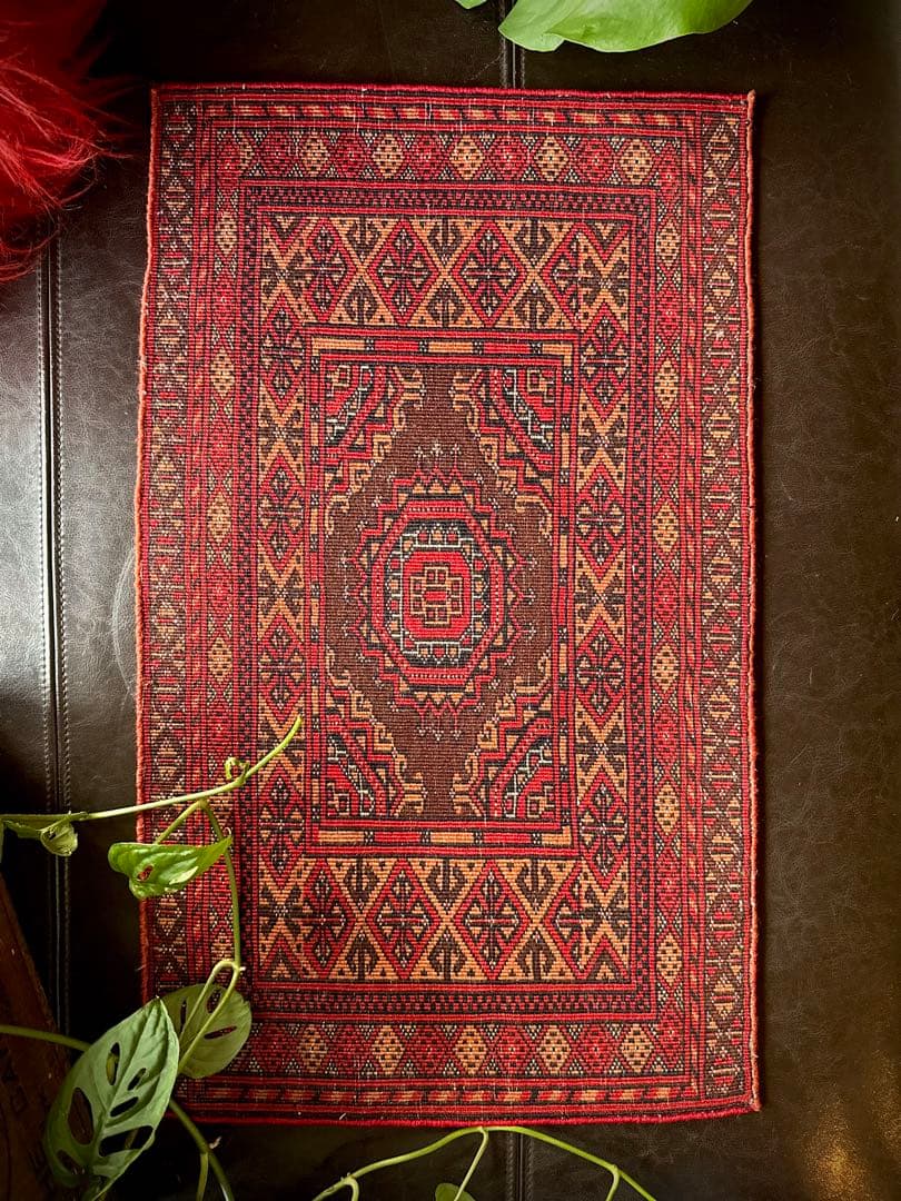 トライバルラグ　ヴィンテージラグ　ミニラグ　トルクメン　プリミティブアート　美品