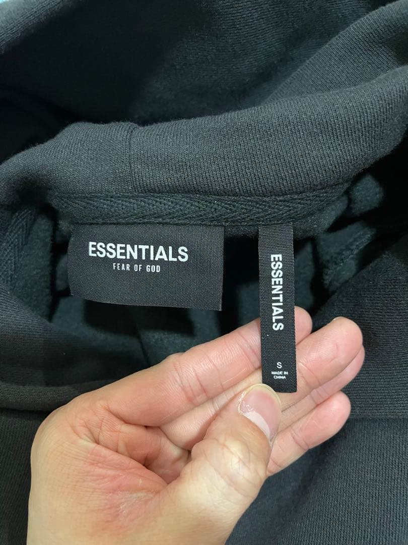 ESSENTIALS フーディーとパンツセット ブラック