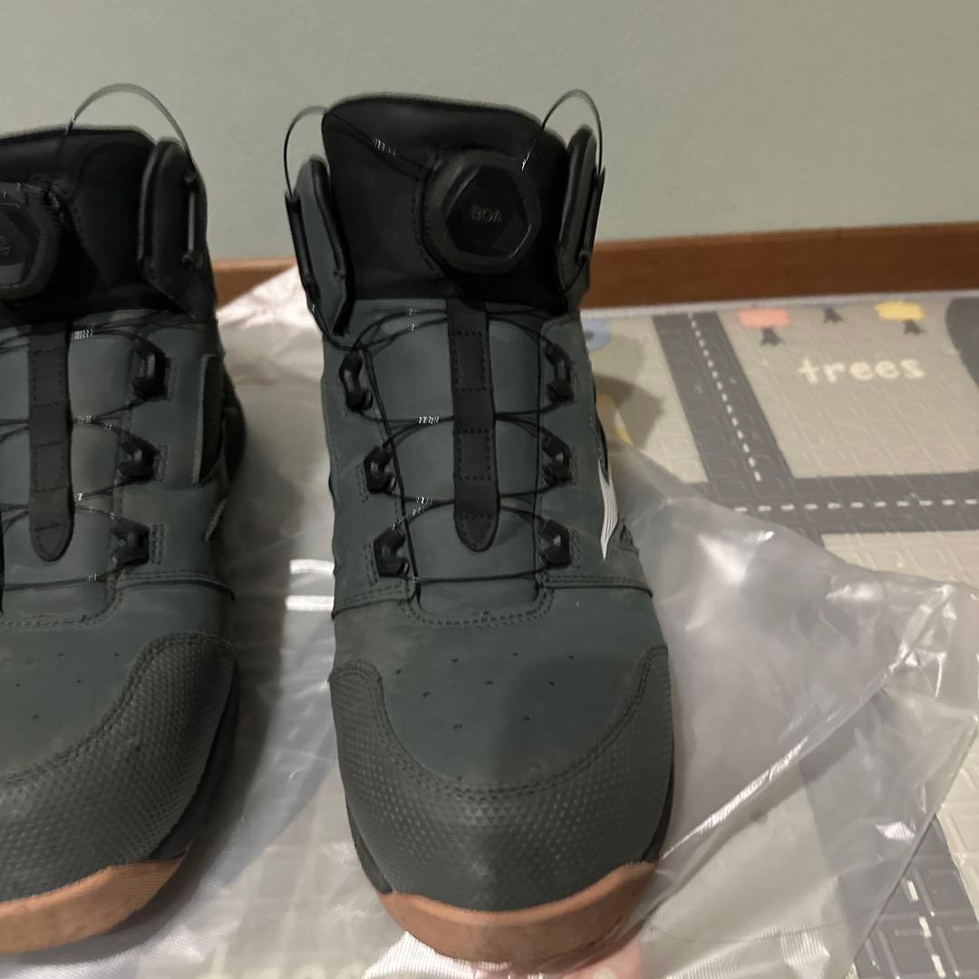 アンリ裕太ミズノ安全靴