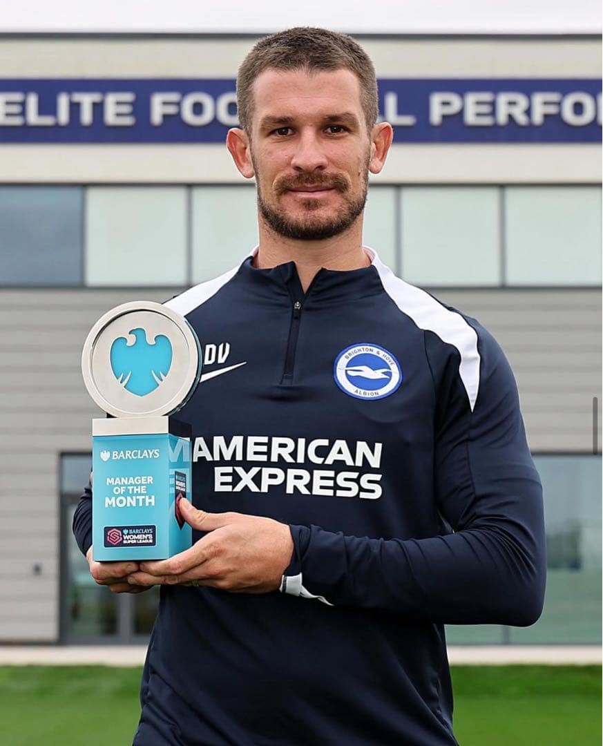 三笘薫所属 ブライトン Coaches Shirt 半袖 ネイビー