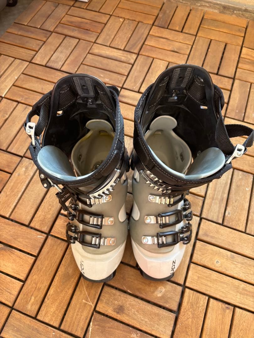 UPZ RC10スノーボードハードブーツ シェルのみ