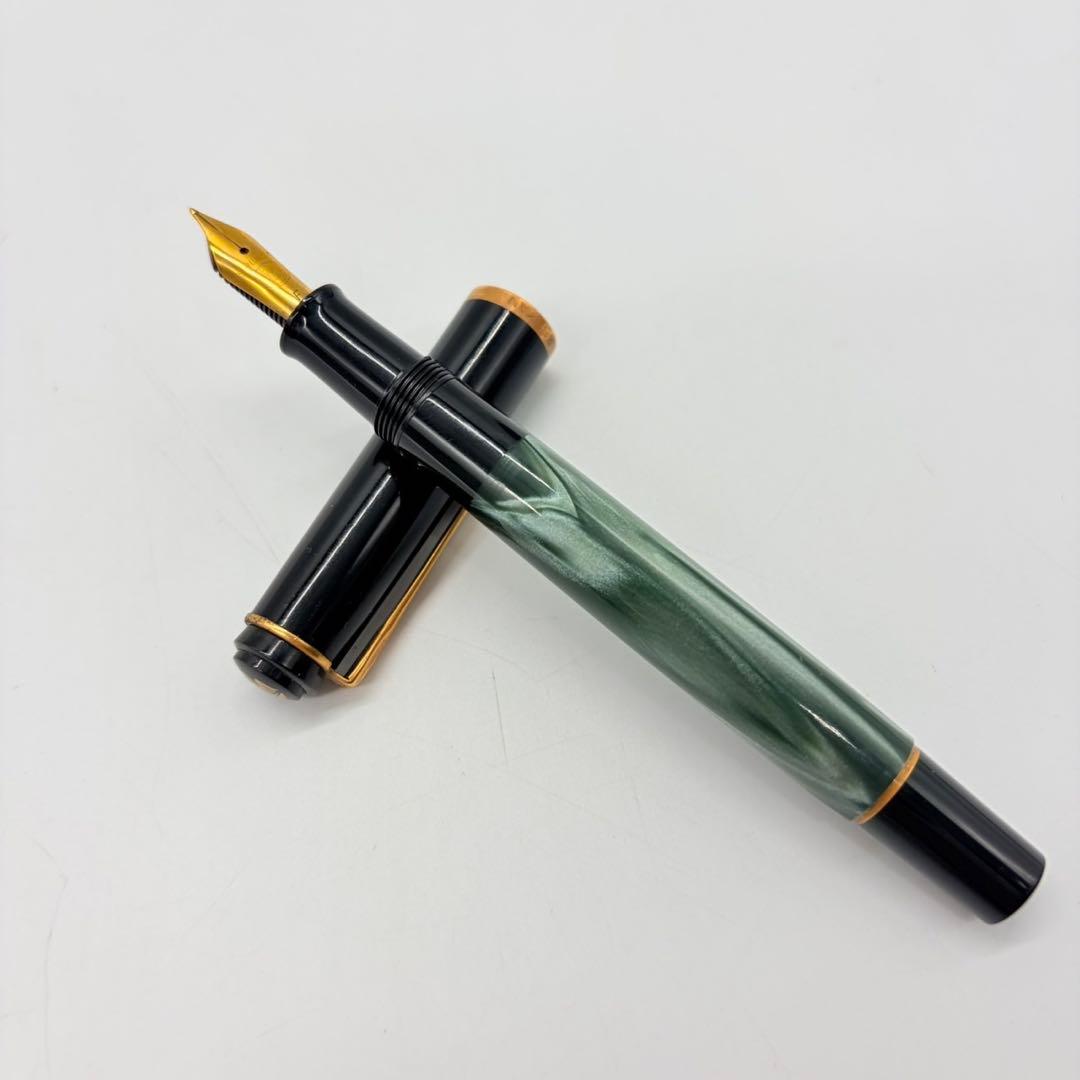 ★ペリカン Pelikan 万年筆 グリーンマーブル ペン先F 中古