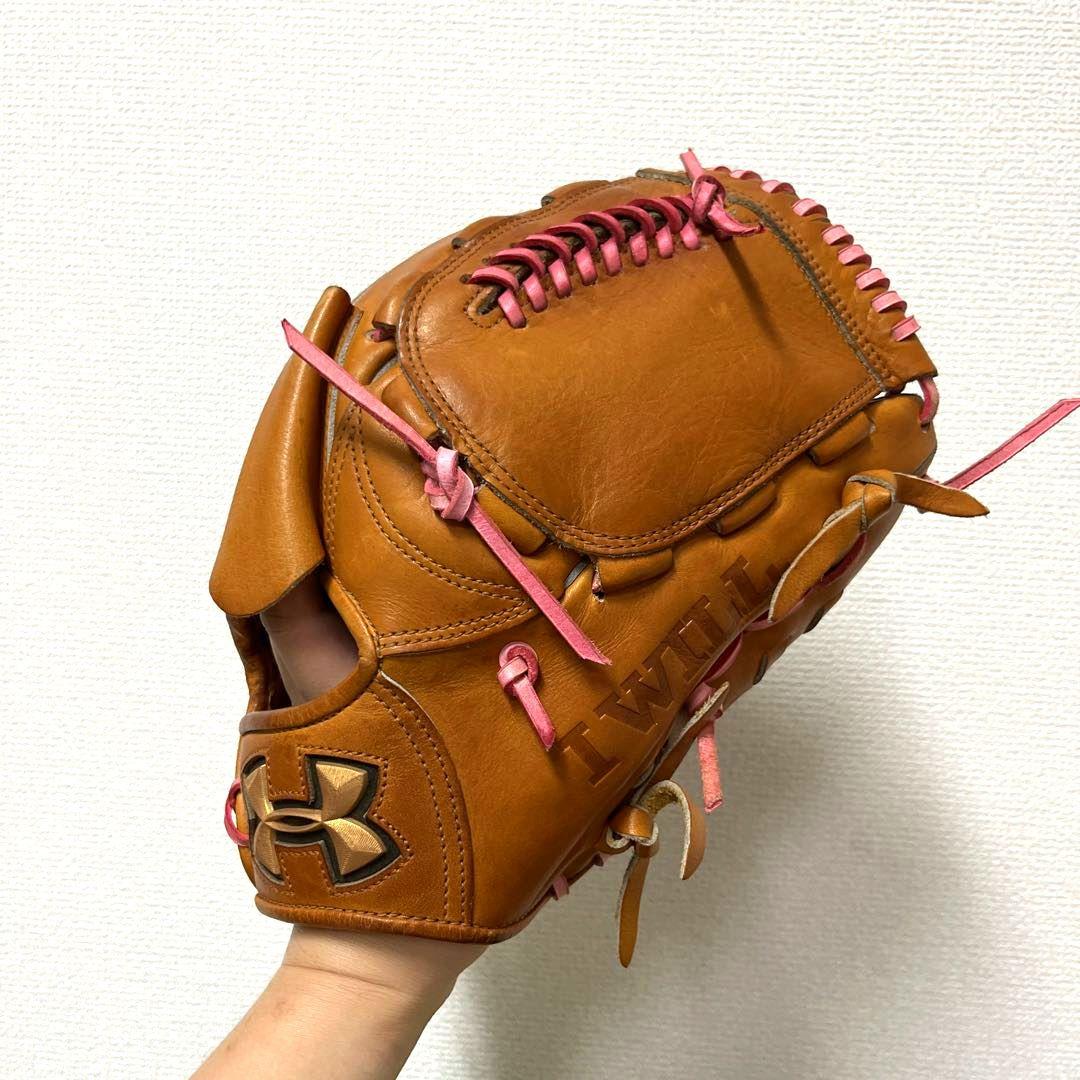 609 アンダーアーマー 金子千尋モデル 型抜群 即戦力 硬式 投手用グローブ