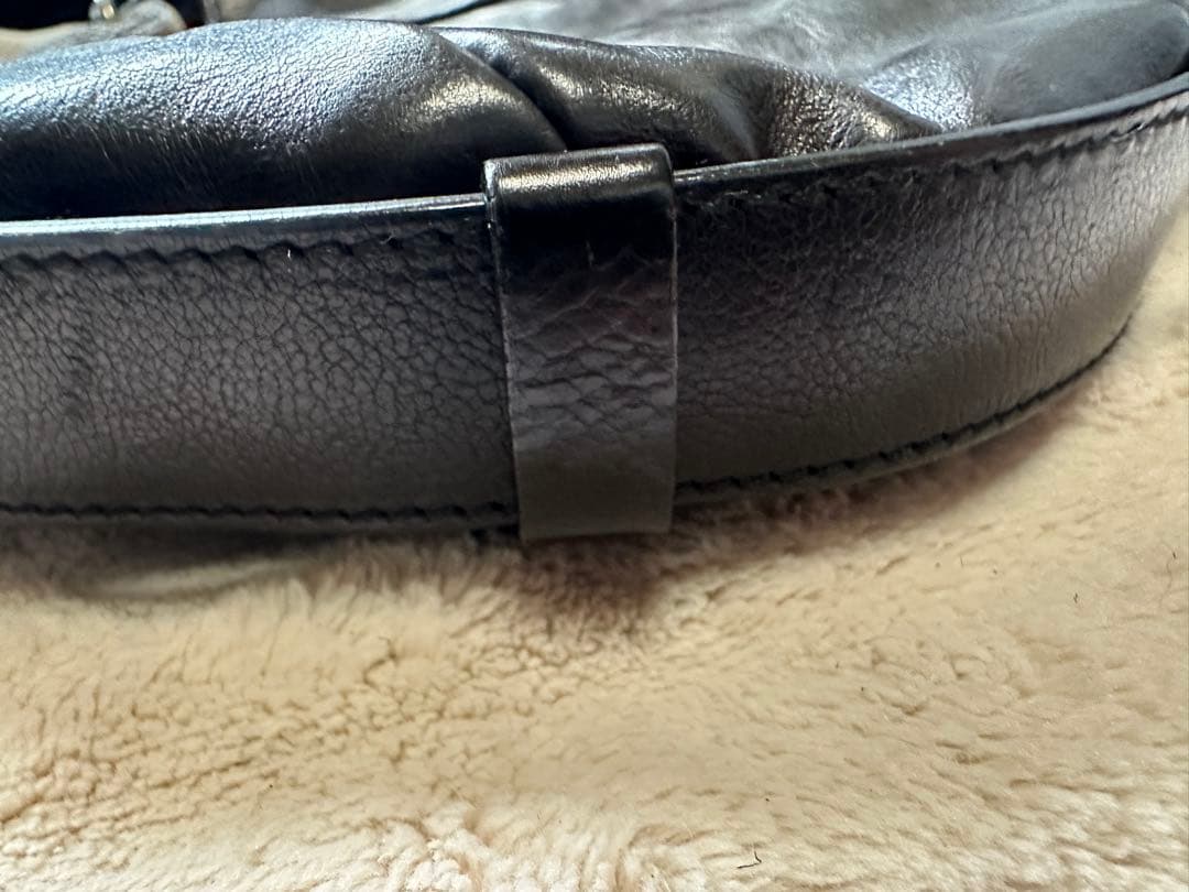 サンローラン　モンバサ