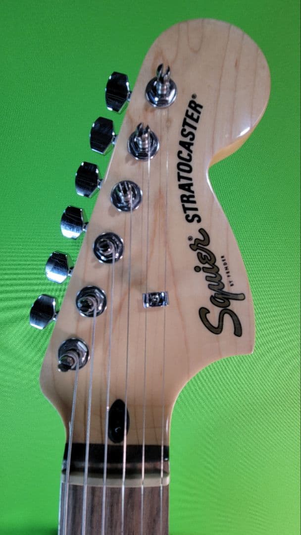 Squier by Fender stratocaster White 美品