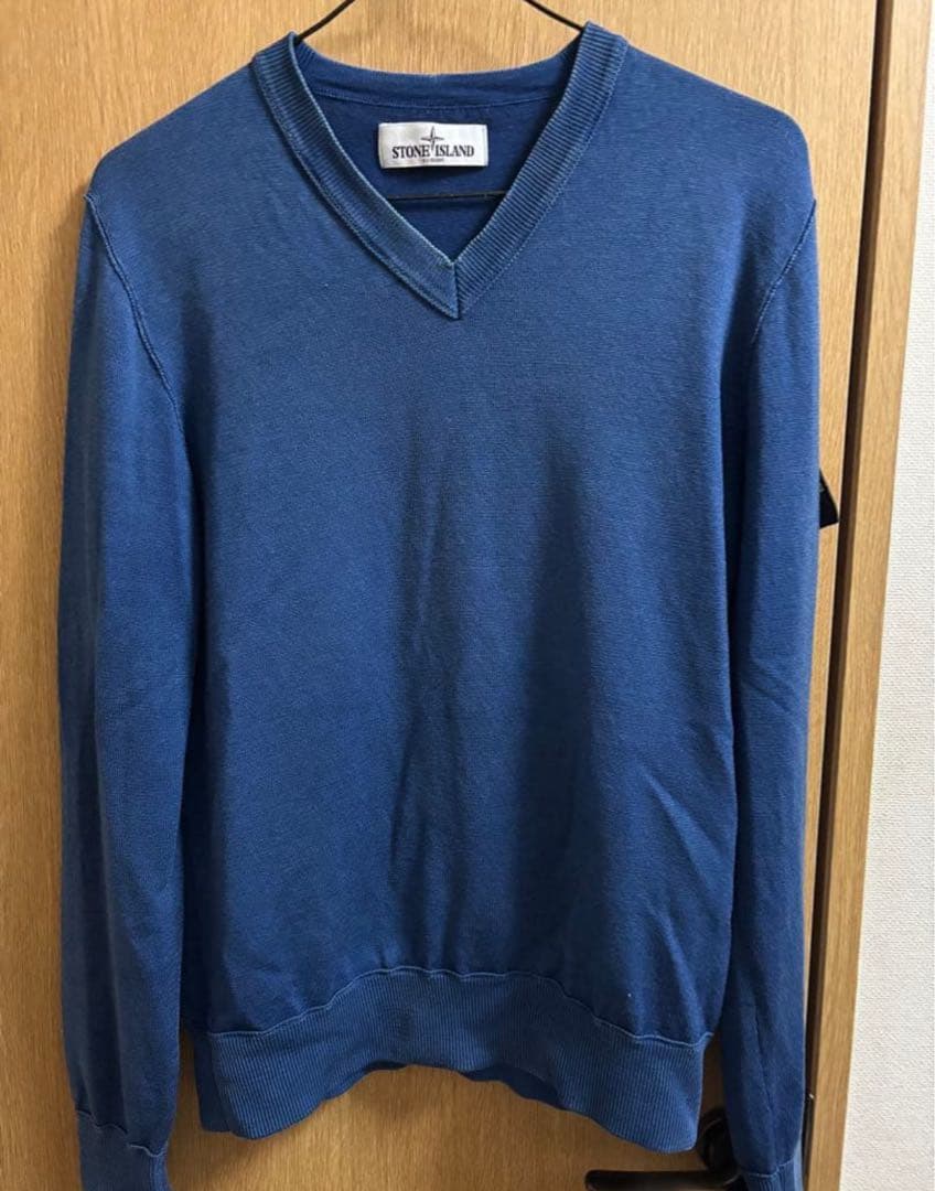 な*み様 【再出品】STONE  ブルー Vネックセーター