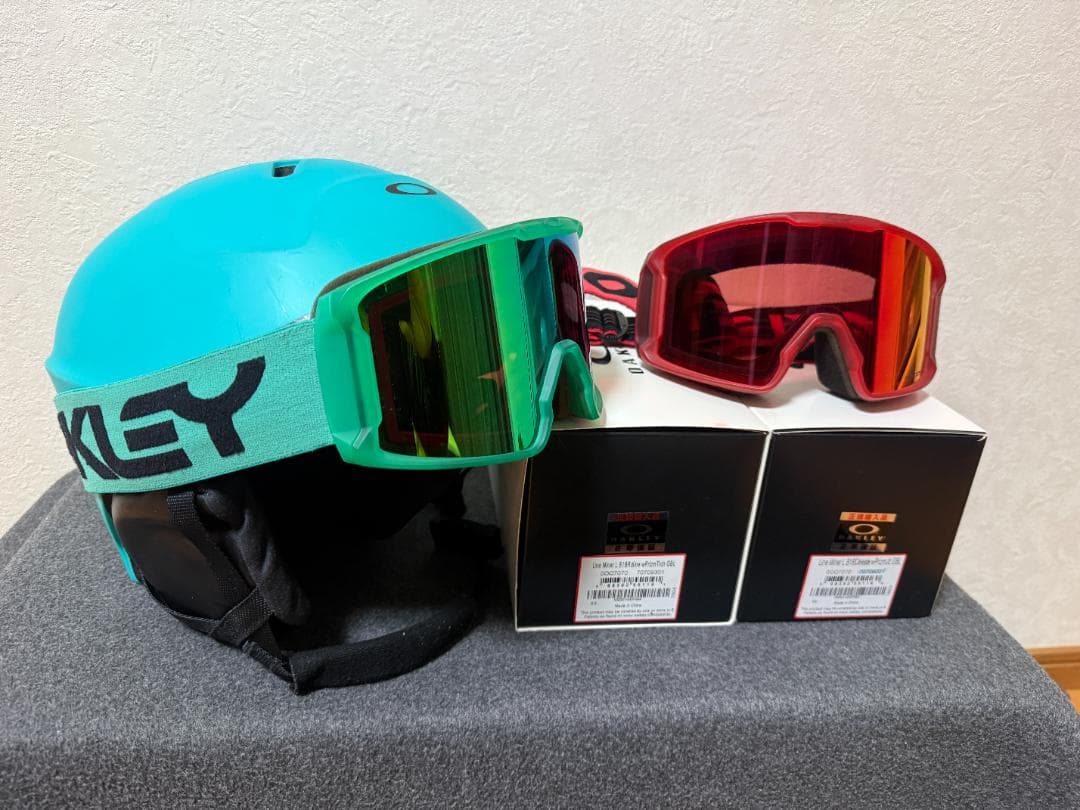 OAKLEY　オークリー　ヘルメット１　ゴーグル２セット