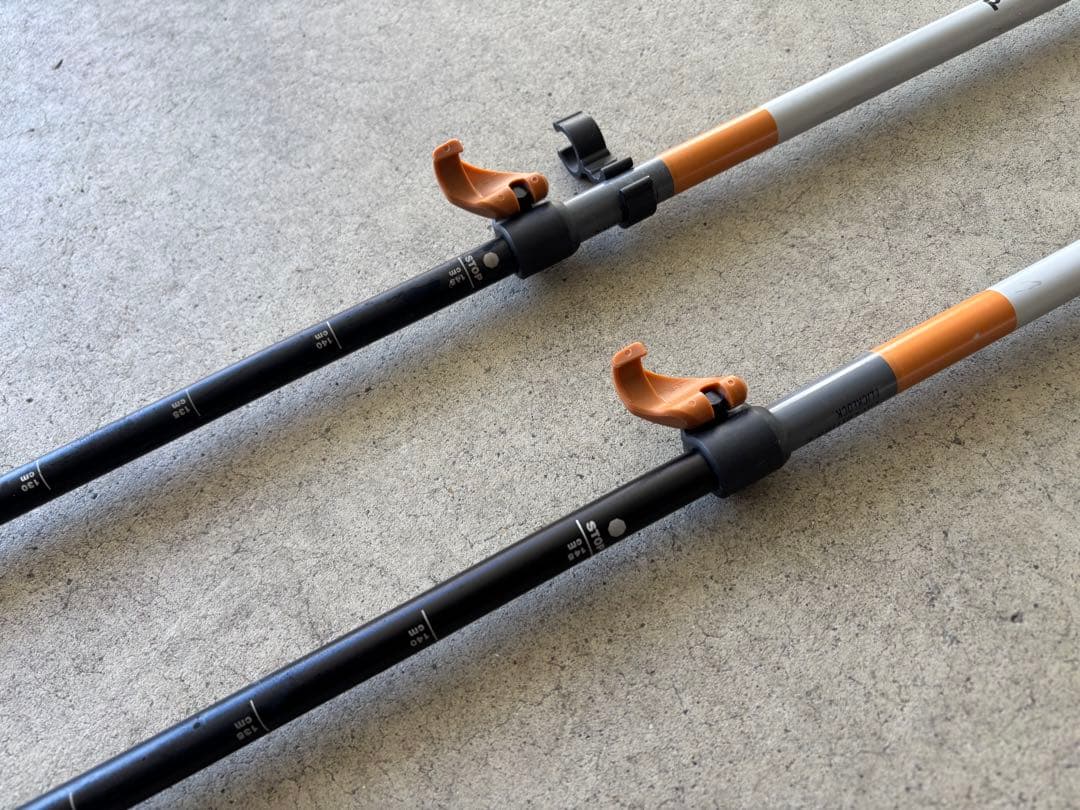 ★送料無料★お洒落　ブラックダイヤモンド　長さ調整ストック　スキー　雪山