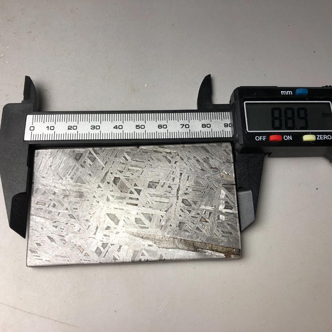 アルタイ隕石　 鉄隕石　メテオライト鉄隕石　原石 美品　重さ約193ｇ