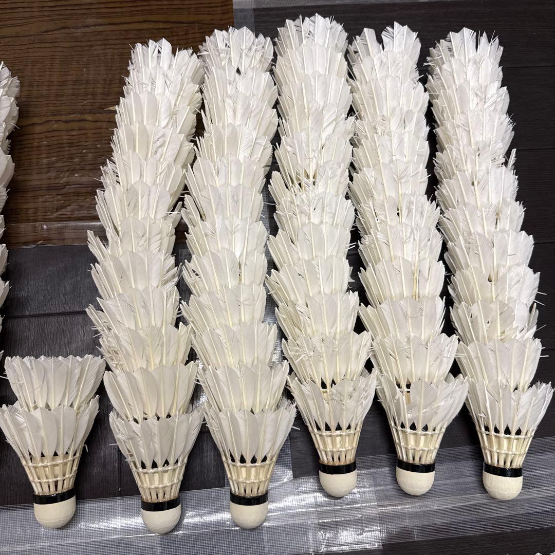 ☆バドミントン　メーカーミックス　中古シャトル 　比較的良好　200球☆