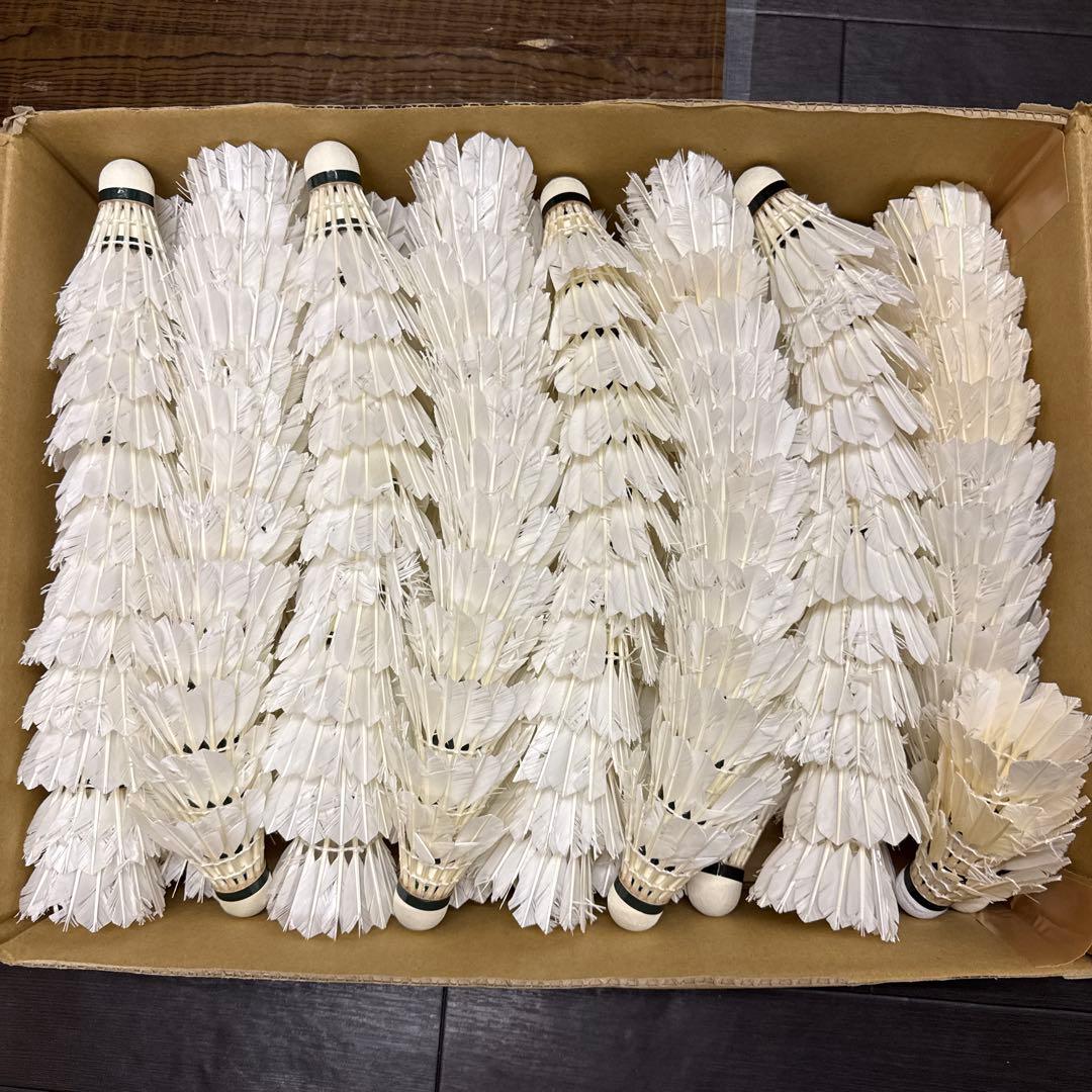 ☆バドミントン　メーカーミックス　中古シャトル 　比較的良好　200球☆