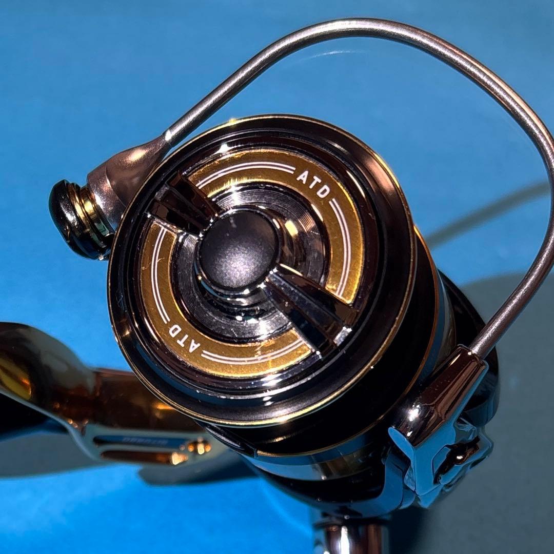 【美品】22トーナメントISO 3000LBD 釣武者リールポーチ付き