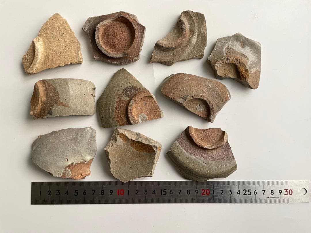 骨董　アンティーク　古唐津　絵唐津　陶片残欠　皿　向付　桃山　古陶磁　発掘　出土