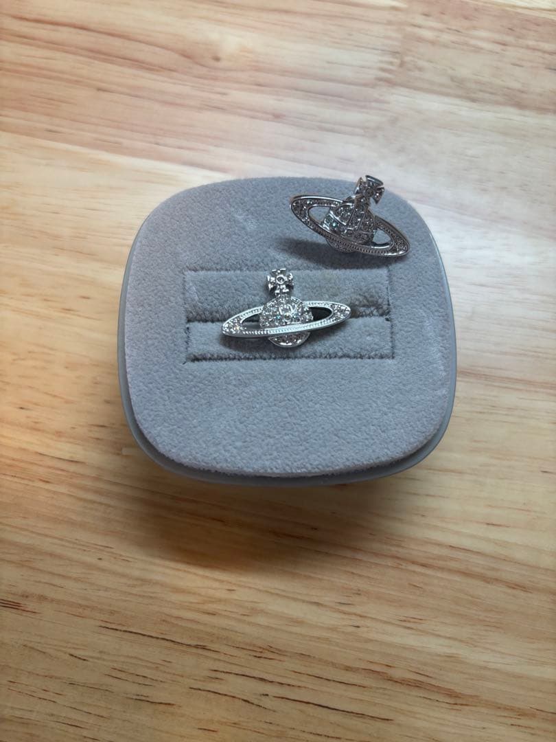 ヴィヴィアンウエストウッド　ピアス