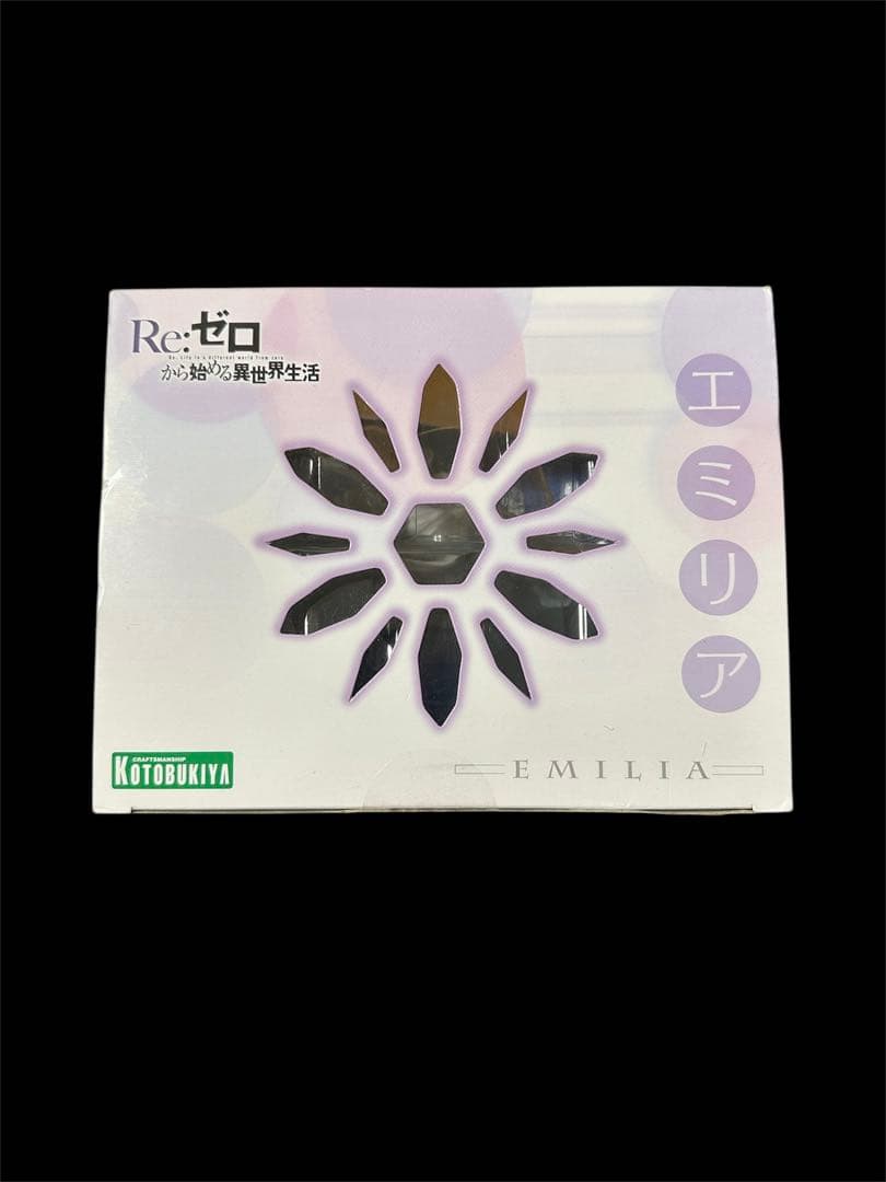 Kotobukiya Re:ゼロ エミリア フィギュア