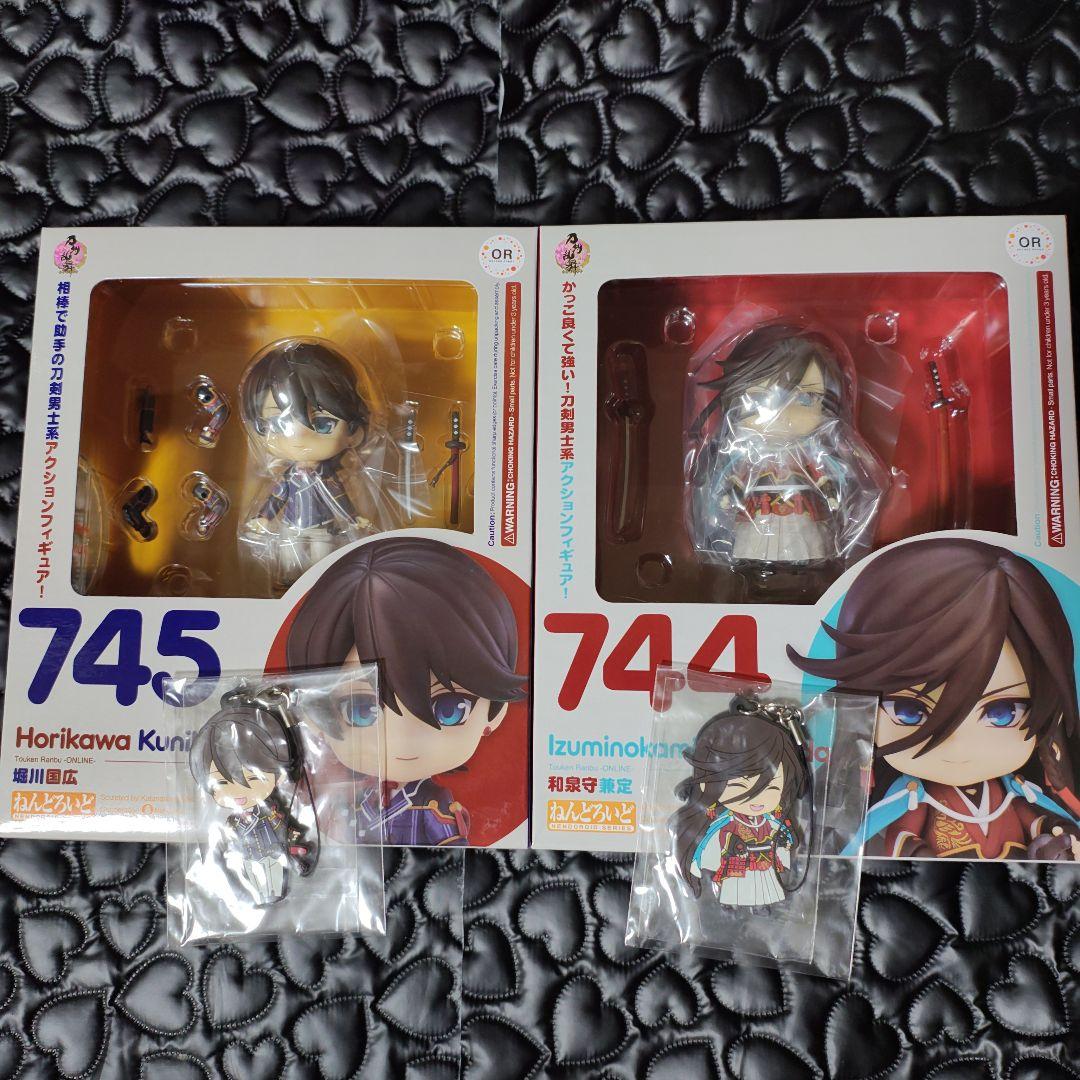 刀剣乱舞ねんどろいど　和泉守兼定　＆　堀川国広　新品未開封　ラバーストラップ付き
