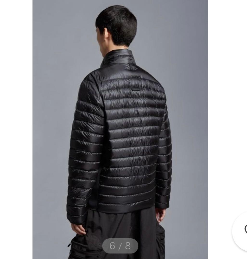 値下げ中　MONCLER ブラック ライトダウンジャケット