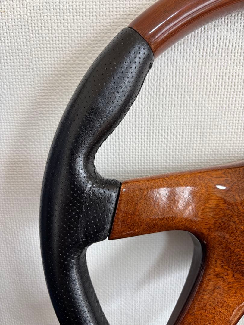 希少 ナルディ ウッドステアリング　ホーン付き