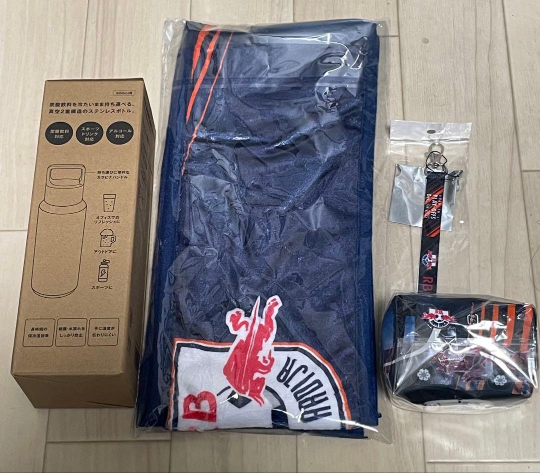 RB大宮アルディージャ　炭酸ボトル　タオルマフラー　トコトコバス　キーホルダー