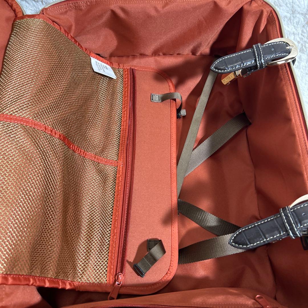 未使用　SWANY トランクキャリーバッグ クロコダイル型