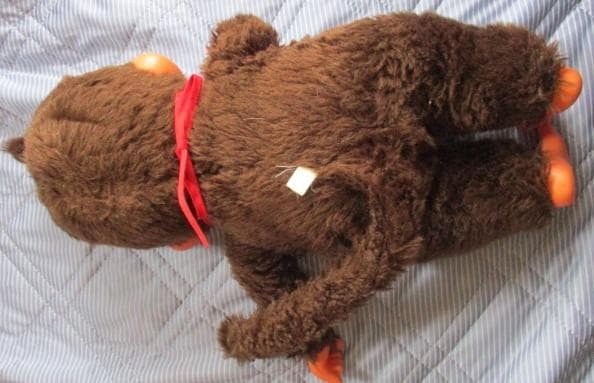 モンチッチ　ぬいぐるみ２体 セキグチ　泣き顔 赤いスタイ　男の子 BIGサイズ