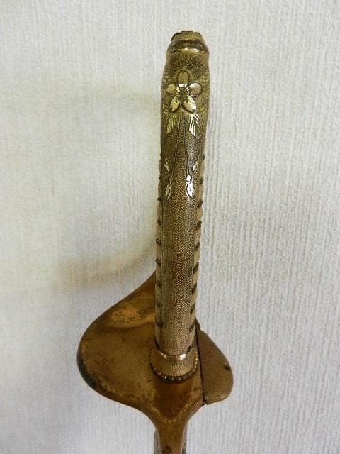 昭和初期の旧海軍士官儀礼用・指揮用サーベル型軍刀　長剣模造刀　全長８４．５㌢