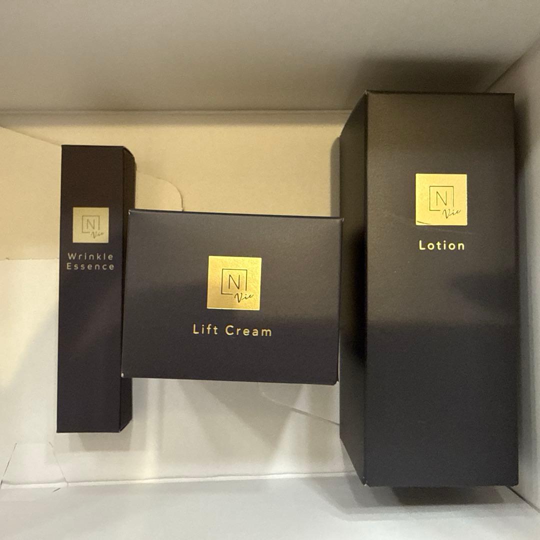 Nオーガニック Vie 3点セット(ローション、クリーム、エッセンス)