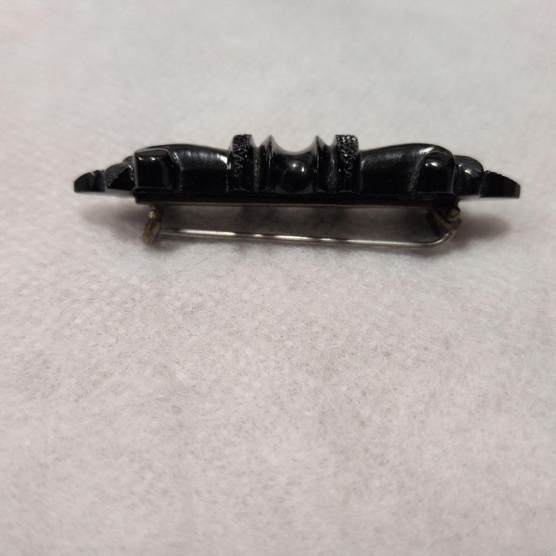 ヴィクトリアン　アンティーク　ウィットビー　ジェット　ブローチ