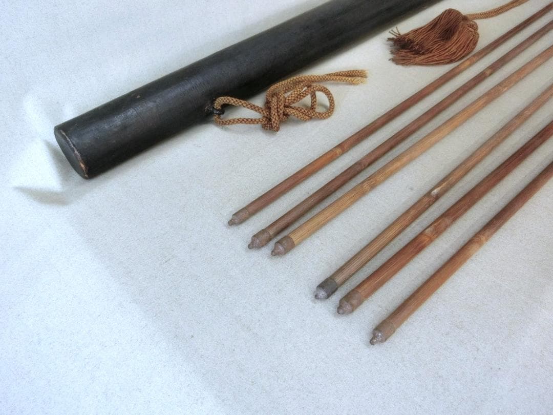 インテリア！【弓矢セット　矢筒　矢尻　矢の根　武具・RY】◆鍔拵え　刀装具　陣笠