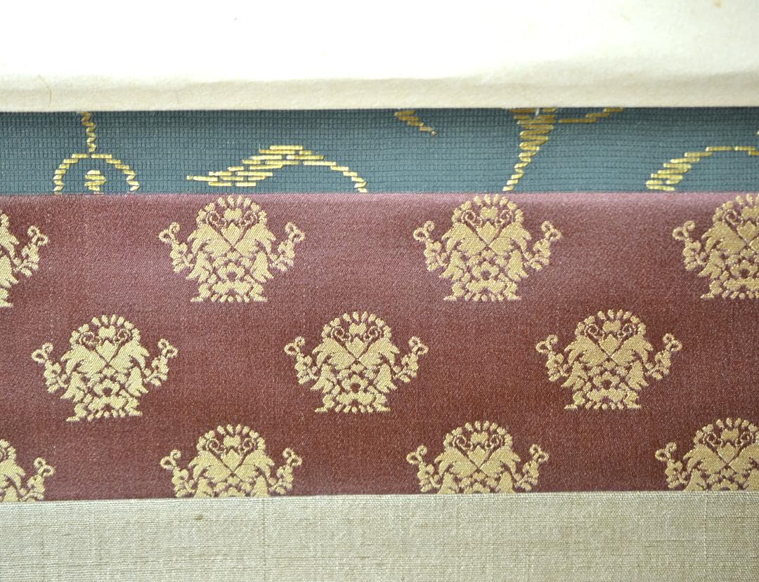 一行軸「弄花香満衣」　妙心寺管長　梶浦　逸外老師　筆