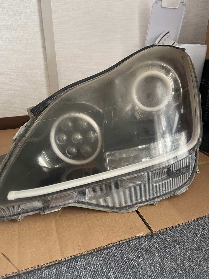 18クラウン ワンオフヘッドライト