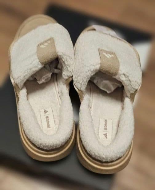 adidas★アディダス★23.5㎝★ボア付き★もふもふ★ベージュ★ミュール