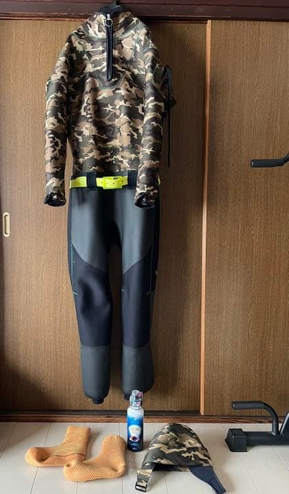 MAD AIRウェットスーツ男性用！