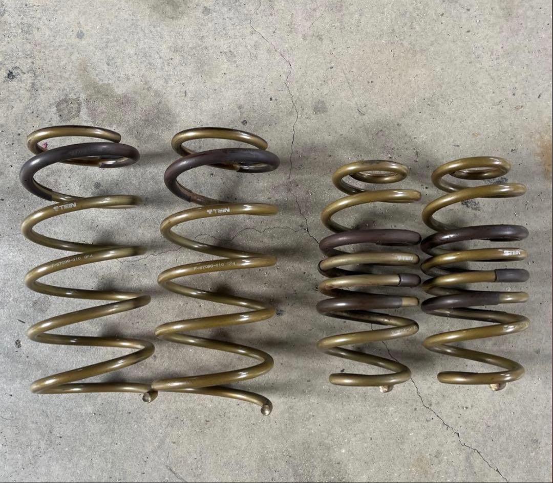 TEINハイテックダウンサス　80系　ヴォクシー、ノア、エスクァイアなどに！