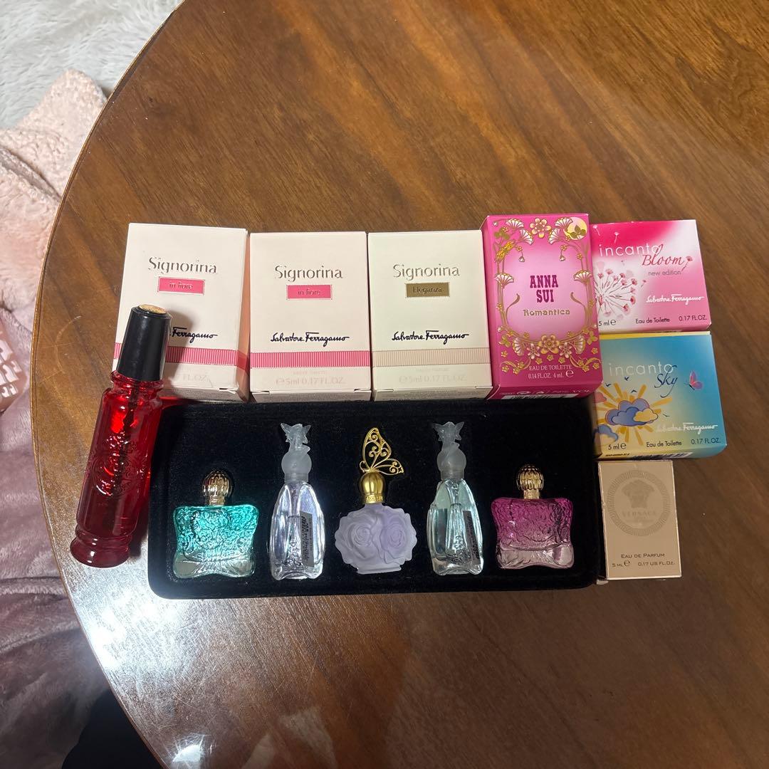 ミニ香水セット（アナスイ、フェラガモ、ヴェルサーチ等）