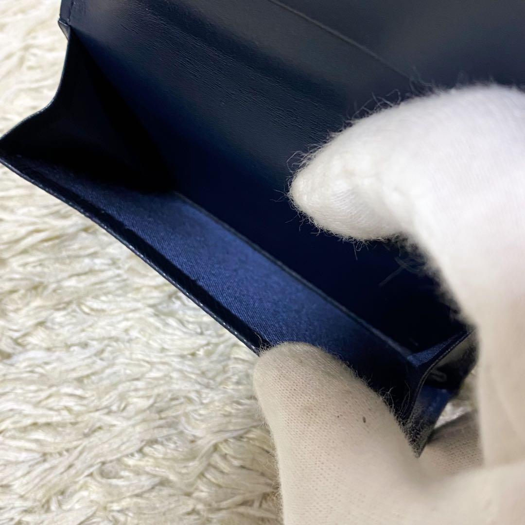 【未使用級】ペッレモルビダ 名刺入れ カードケース ネイビー 二つ折り