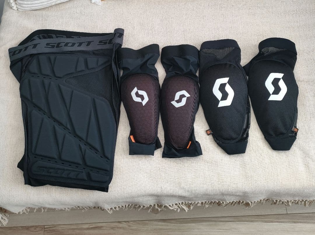 プロテクター　SCOTT　スコット　３点セット