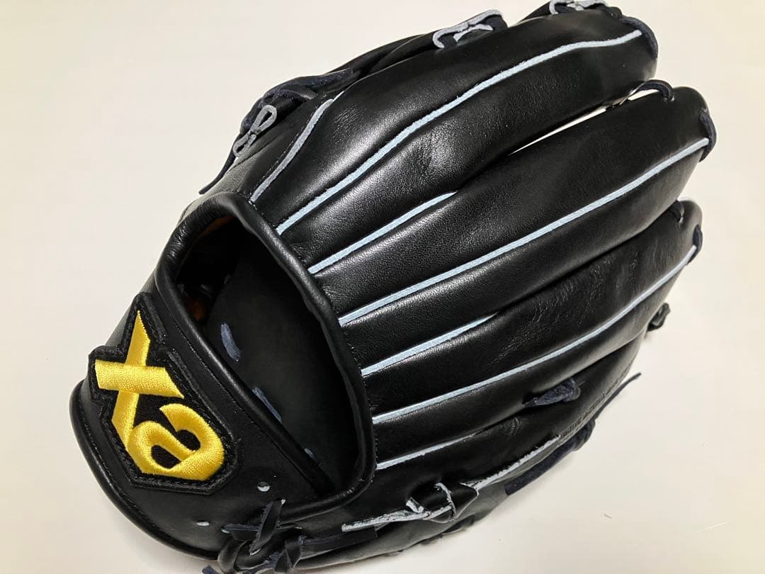 技術と安心の日本製　ザナックス　左利き稀少　軟式グローブ 黒 レザー 金色ロゴ