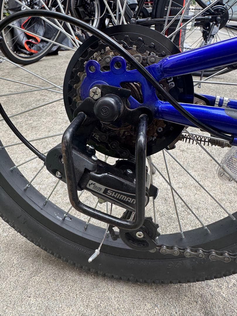 6段ギア子供用自転車 青 前面バスケット付き