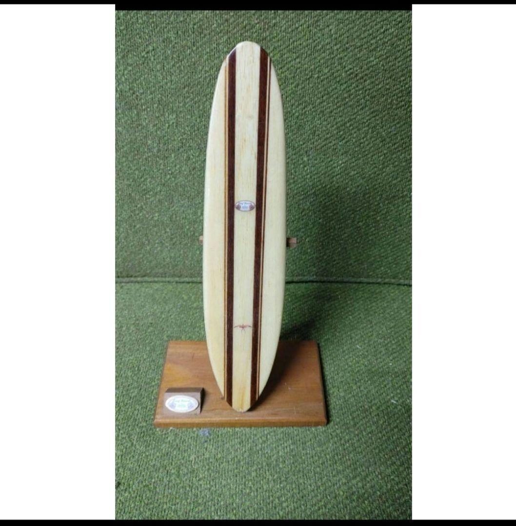 ドナルドタカヤマサーフボードオブジェ