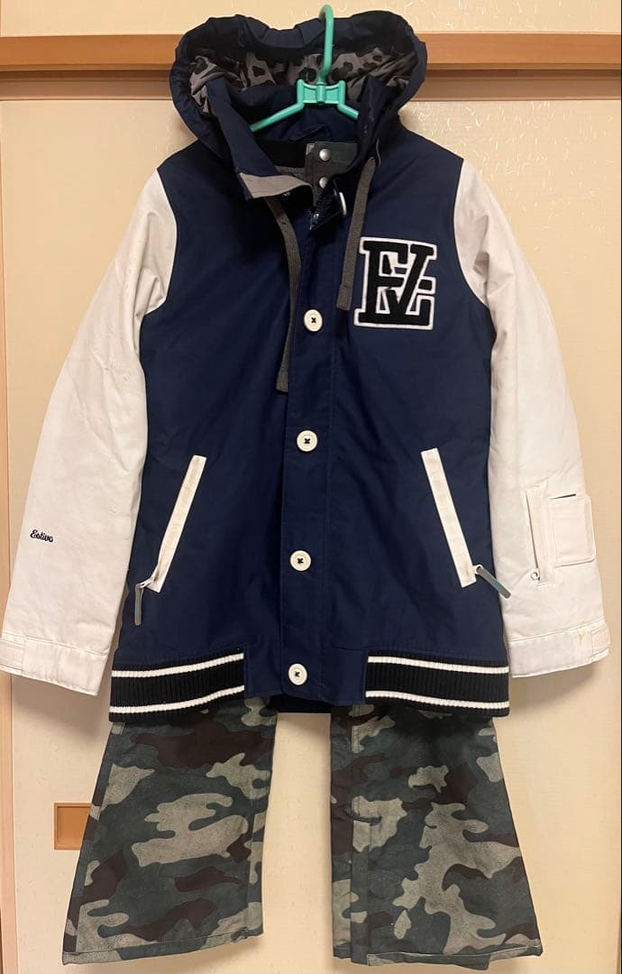 【おまけパンツとゴーグル付き】スノーボードウェアとパンツ　セット