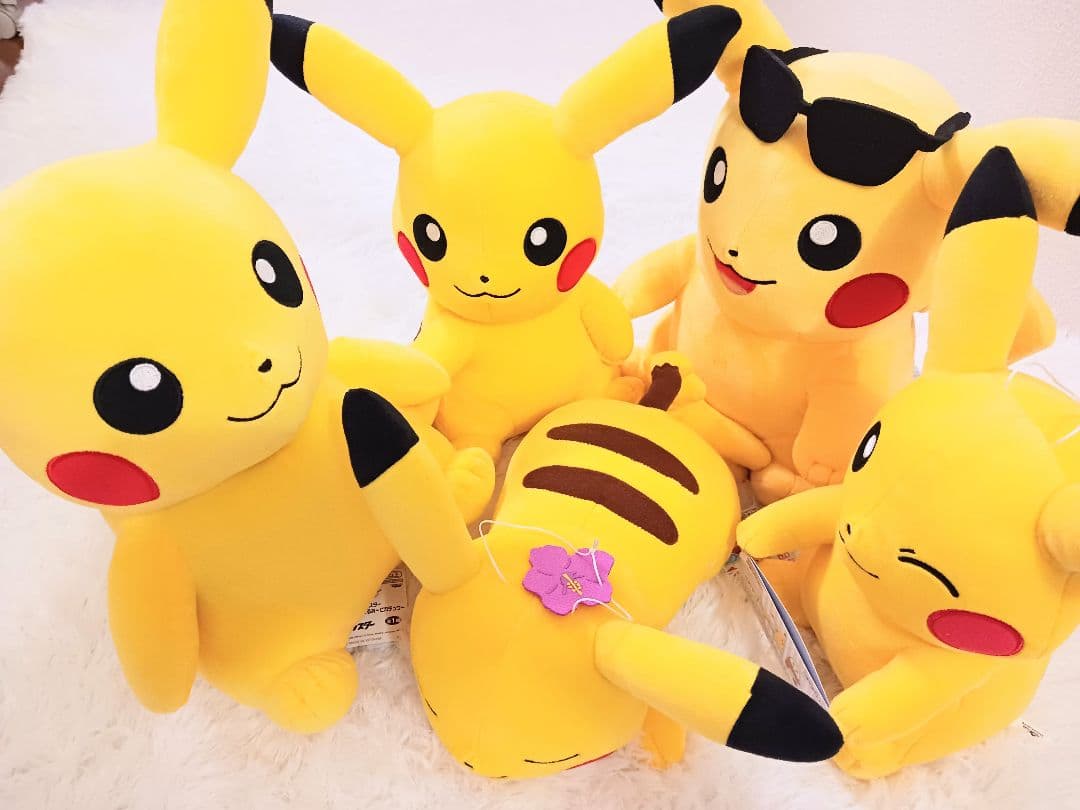 【全品新品ダク付き】【美品】ピカチュウ ぬいぐるみ5個　TOMY　ポケモン