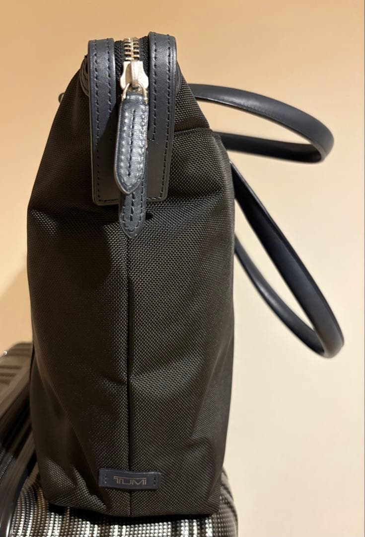 美品 TUMI トゥミ 68416DNYE トートバッグ ネイビー正規店購入