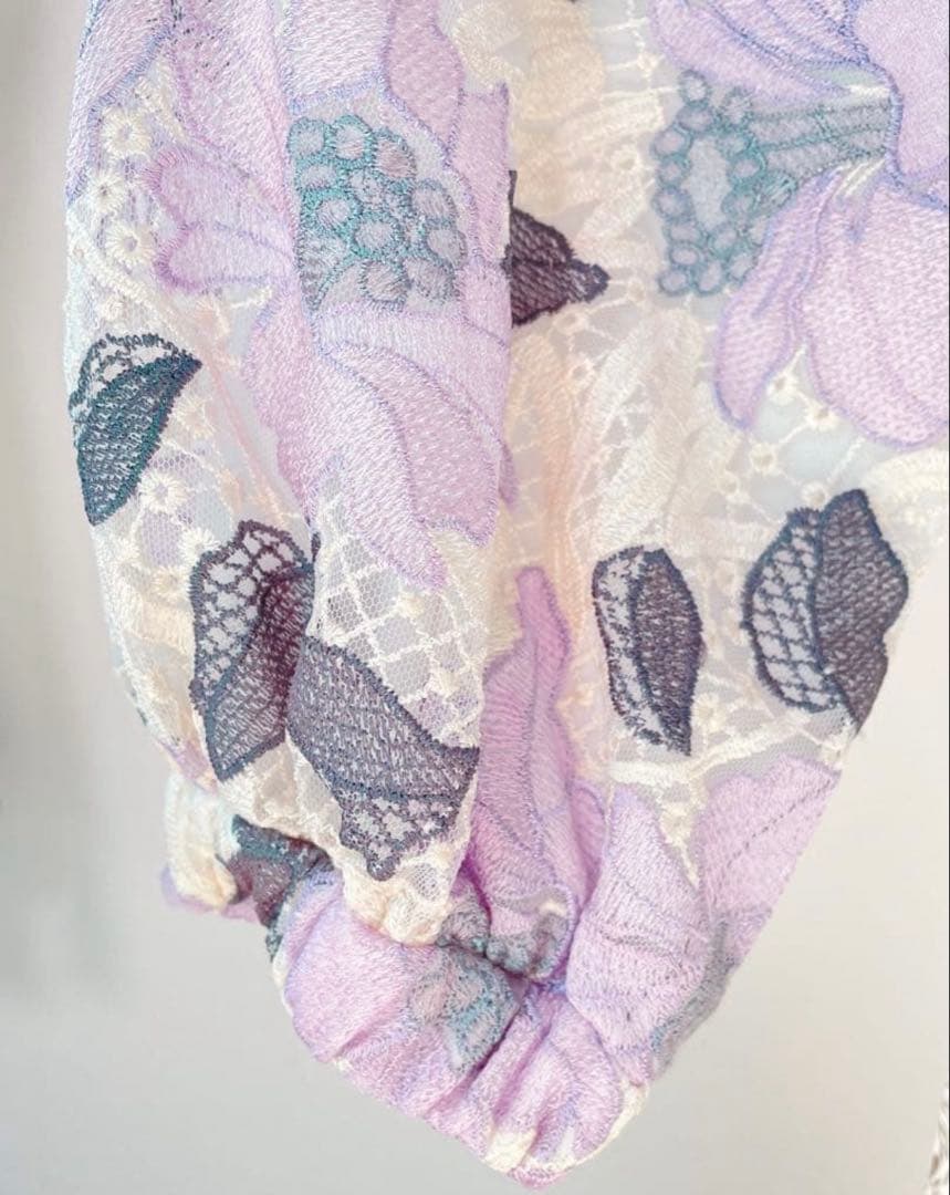 【美品】　グレースコンチネンタル　刺繍　フラワーブルゾン　パープル　ダイアグラム