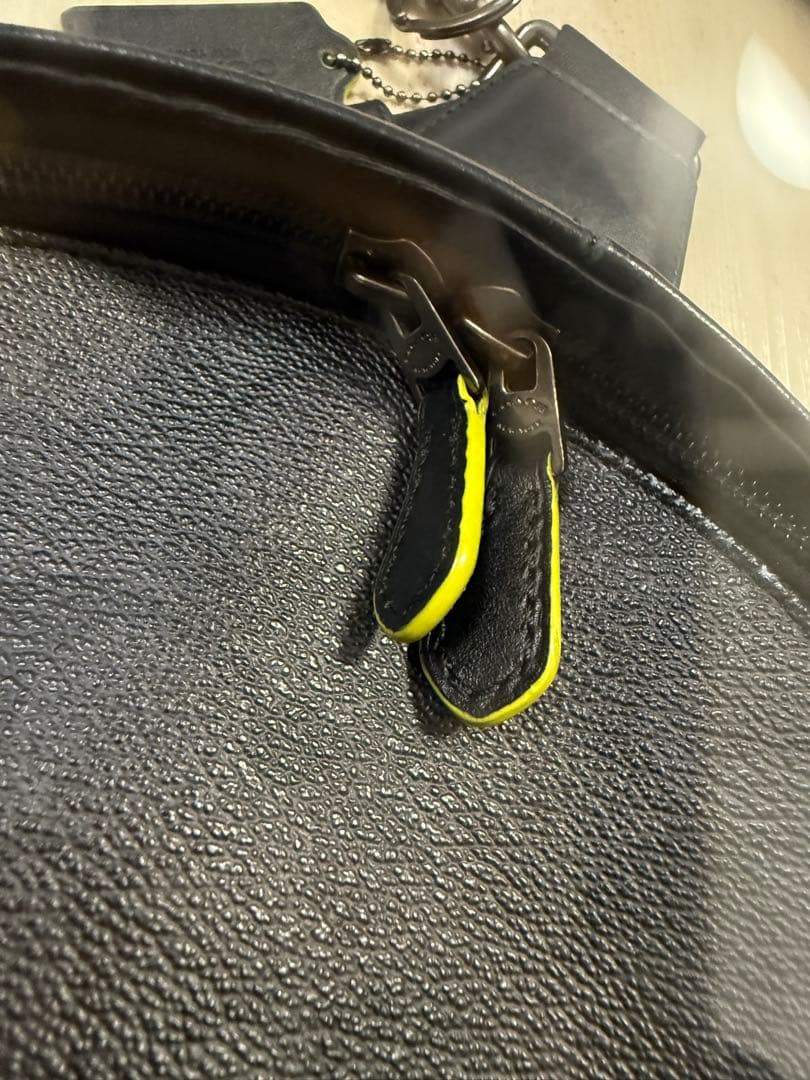 Coach ブラック ショルダーバッグ+キーホルダー